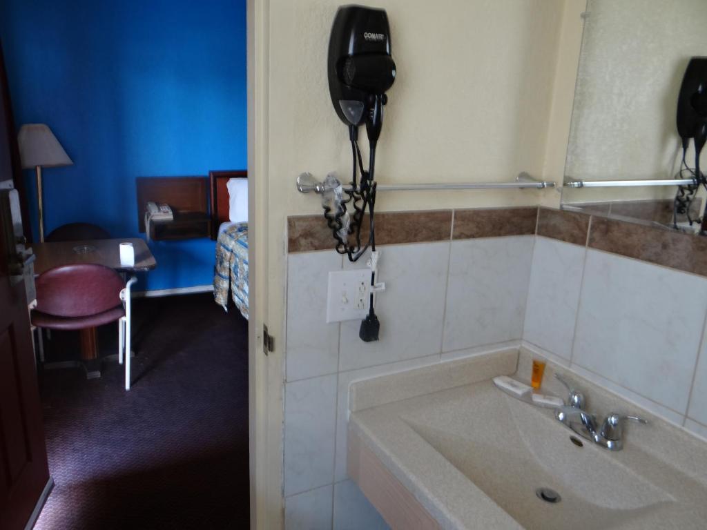 American Hotel 2*